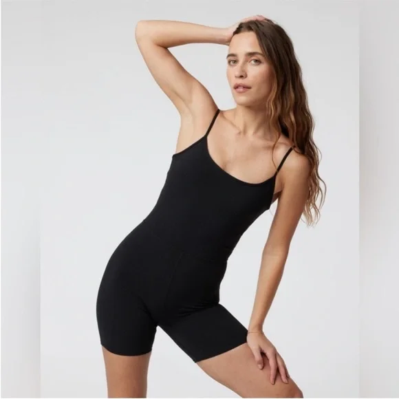 Vuori AlITheFeels Onesie in Black - Picture 3 of 10